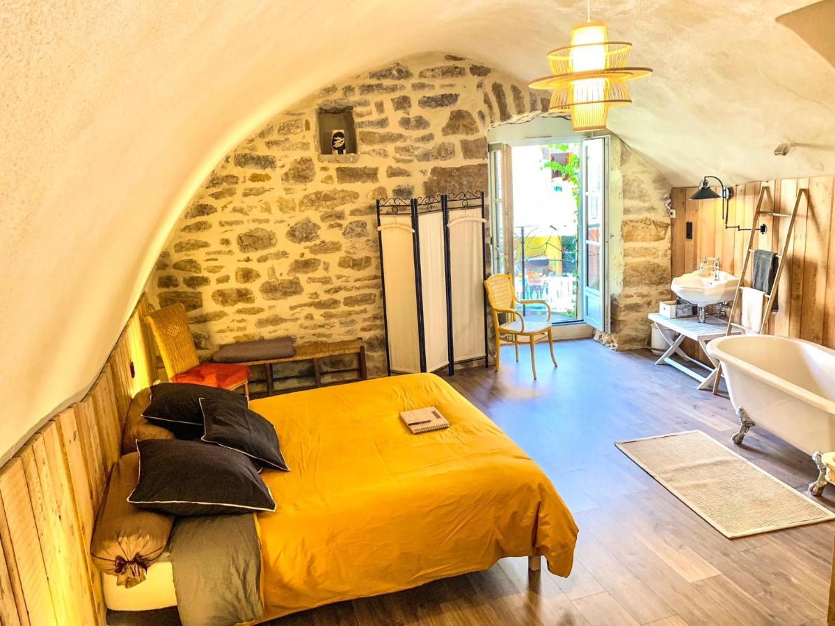 Bed and Breakfast Les Volets Rouges Arbois Exterior foto